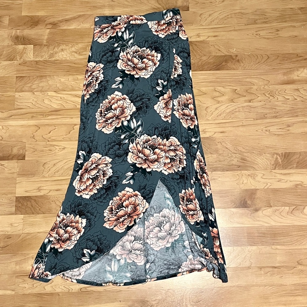 Charlotte Russe Faux a wrap Maxi Skirt
